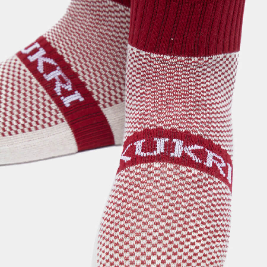 Maroon on sale sports socks